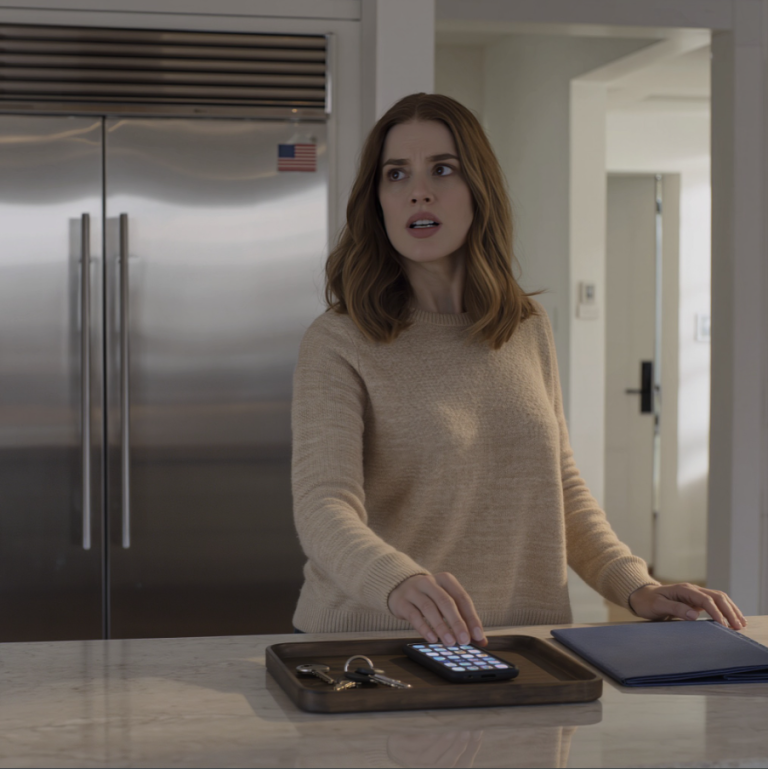 Mes parents m'ont proposé de me joindre à leurs vacances familiales, à condition que je paie ma part. J'ai refusé. Puis j'ai reçu une notification : ma carte avait déjà été débitée pour leurs vols, hôtels et forfaits spa. J'ai simplement ouvert mon application, cliqué sur « Contester tout » et bloqué la carte. À l'embarquement, ma sœur m'a envoyé un SMS : « Ils refusent nos billets ! Qu'as-tu fait ? » J'ai répondu : « Comme tu l'as dit, je paie ma part. »