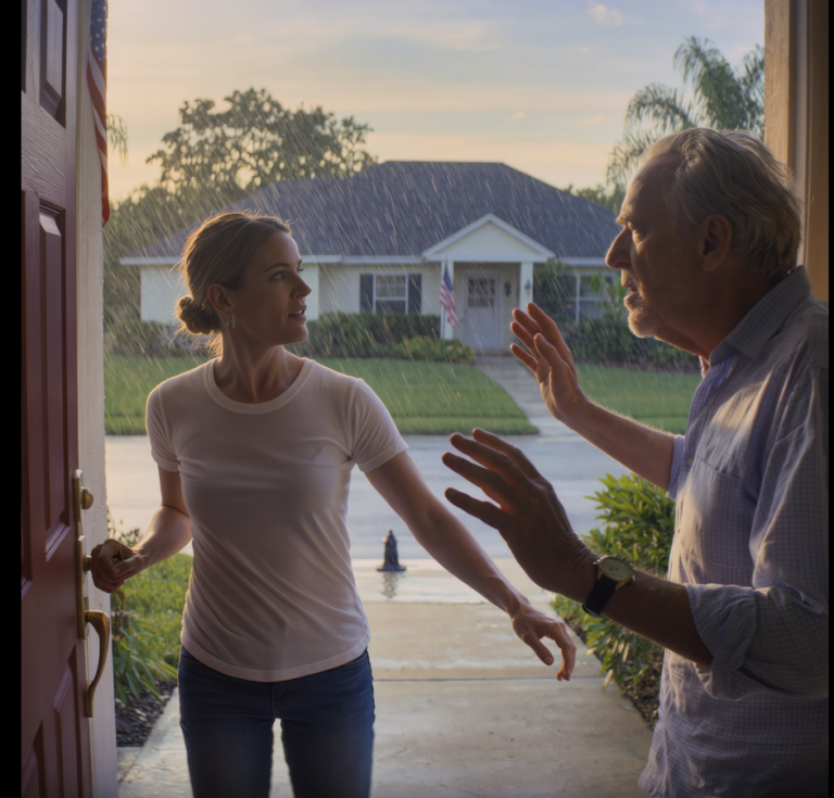 Il y a trois jours, je n'ai plus eu de nouvelles de ma mère. Elle était chez ma sœur à Gainesville. Quand je suis arrivée en voiture et que je suis arrivée sur le perron, sa voisine a crié : « Attends, tu dois d'abord savoir ce qui s'est passé ! » Cinq minutes plus tard, deux voitures de patrouille sont arrivées.