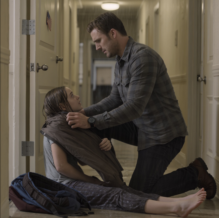 Ma fille de 11 ans est rentrée à la maison, mais sa clé ne fonctionnait pas. Elle a attendu sous la pluie pendant cinq heures, tandis que ma mère criait : « Toi et ton père, vous n’habitez plus ici ! » Quand ma fille me l’a dit, je n’ai pas crié ; j’ai simplement répondu : « Compris. » Trois jours plus tard, ma mère m’a appelée avec son avocat, hurlant et paniquée.